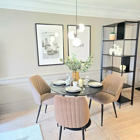 Apartment Stylish Old Town Gem Next To St Peter Church Riga