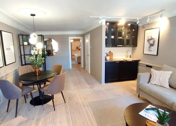 Διαμέρισμα Stylish Old Town Gem Next To St Peter Church