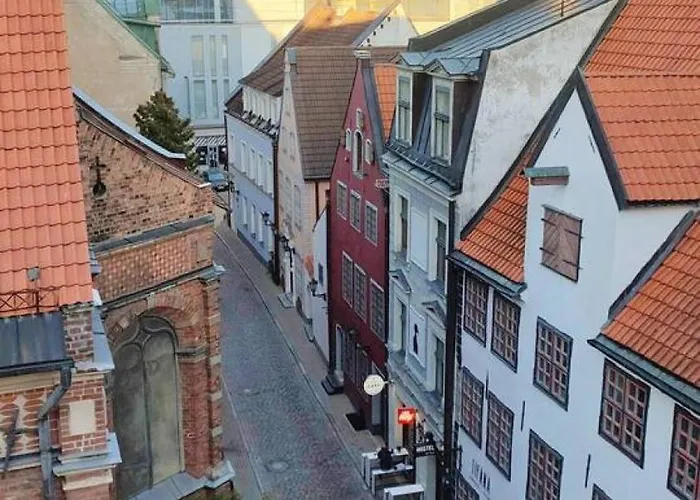 Stylish Old Town Gem Next To St Peter Church Lägenhet *